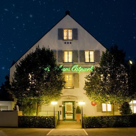 Hotel Am Ostpark Neubiberg Exteriör bild