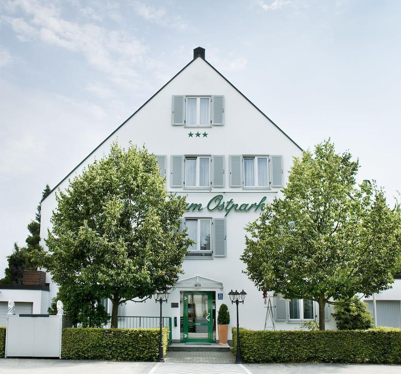 Hotel Am Ostpark Neubiberg Exteriör bild
